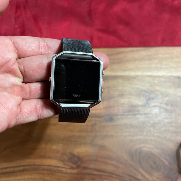 Fitbit - Picture 2 of 3